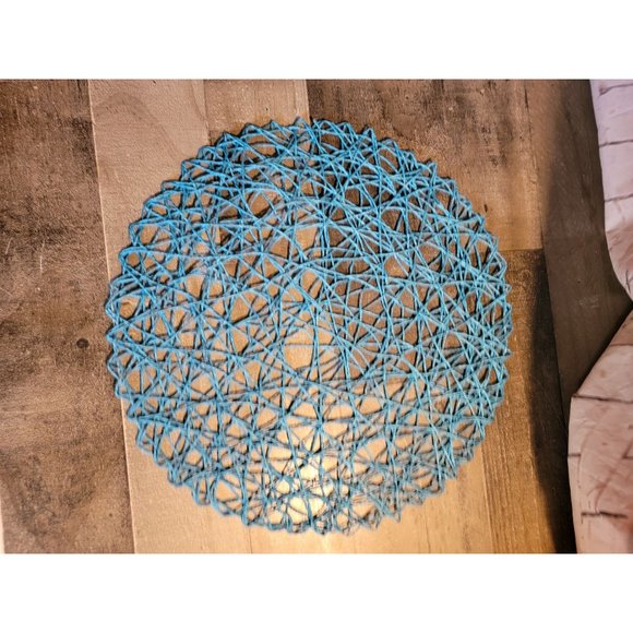 Blue abstract yarn table decor placemat - Picture 3 of 4